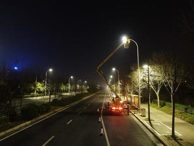 路燈大體檢 點亮城市脈絡，扮靚夜色鄭州